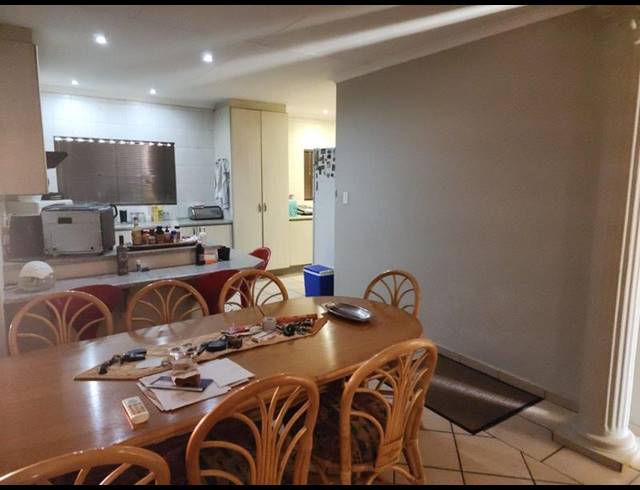 3 BEDROOM HOUSE FOR SALE IN VANDERBIJLPARK SE 3